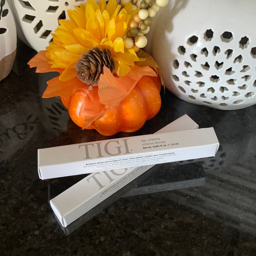 TIGI Lipcream NIB